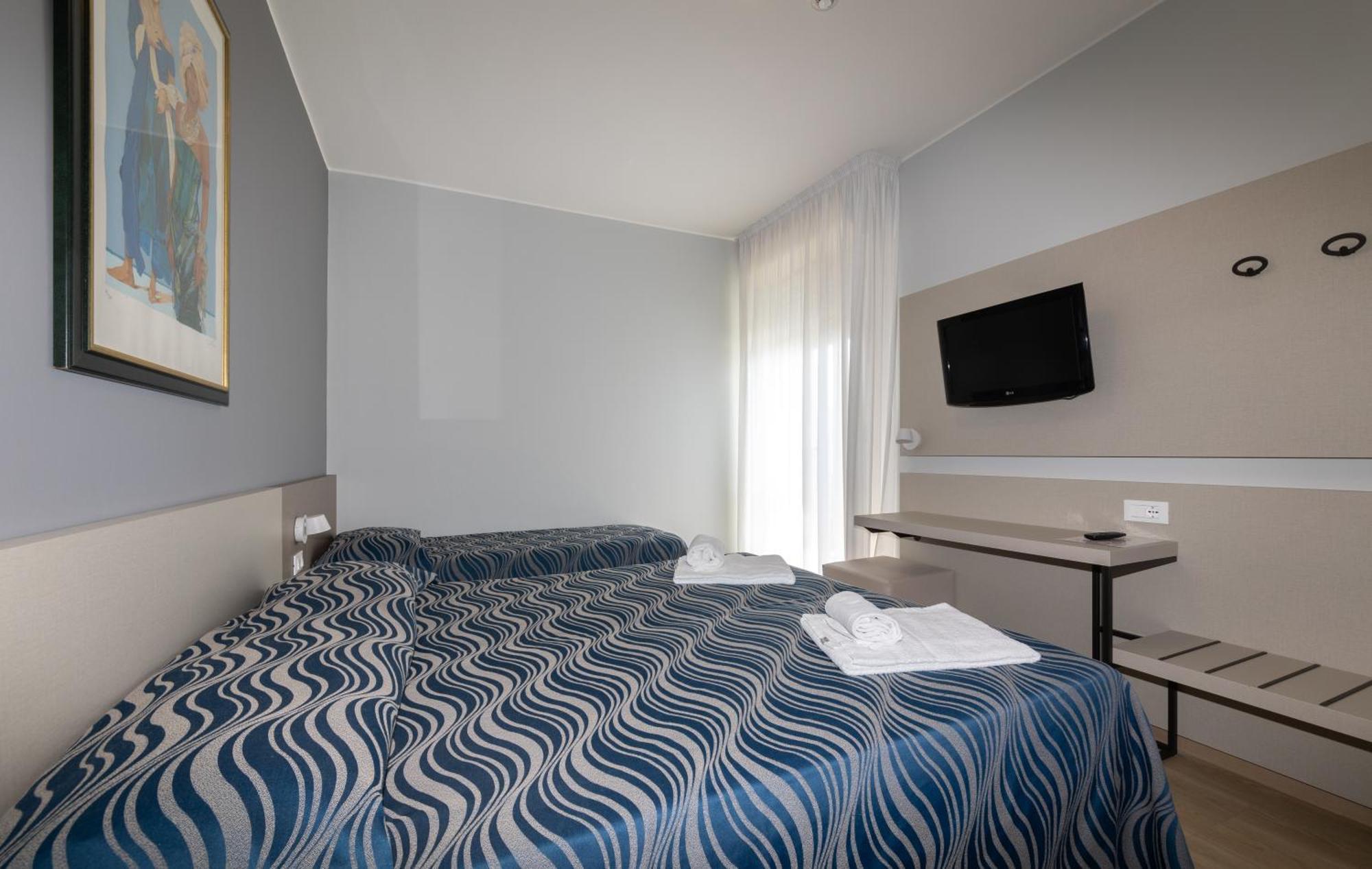 Hotel Nember Lido di Jesolo Exterior photo