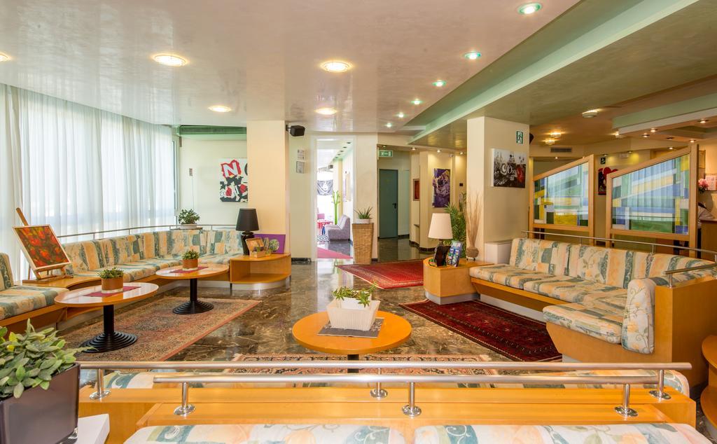 Hotel Nember Lido di Jesolo Exterior photo