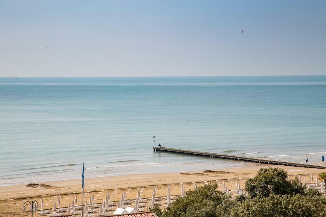 Hotel Nember Lido di Jesolo Exterior photo